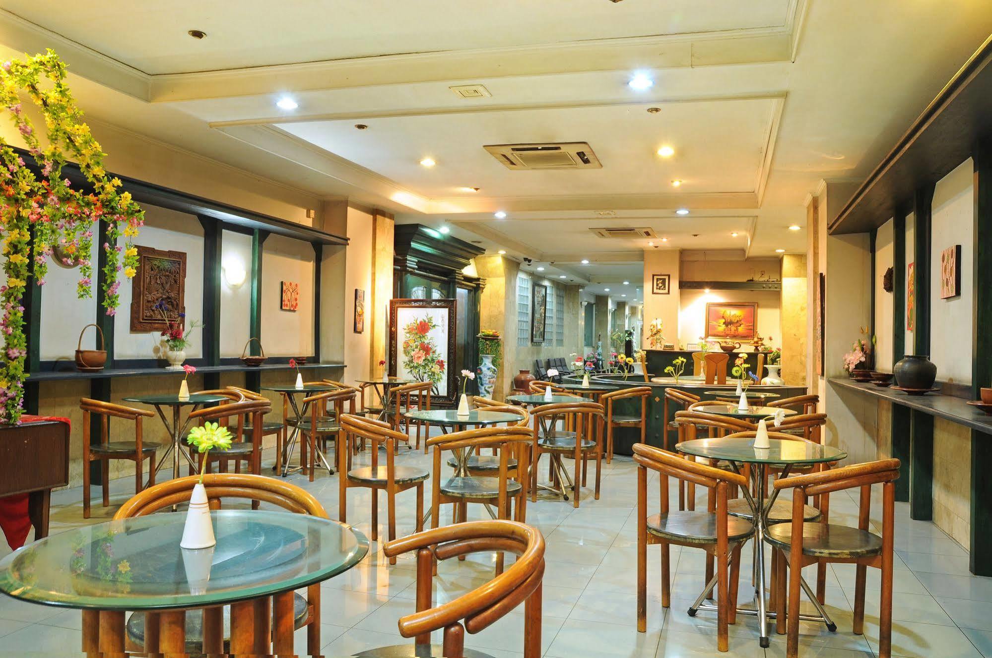 Hotel Banyuwangi Sintera Jakarta Exterior photo